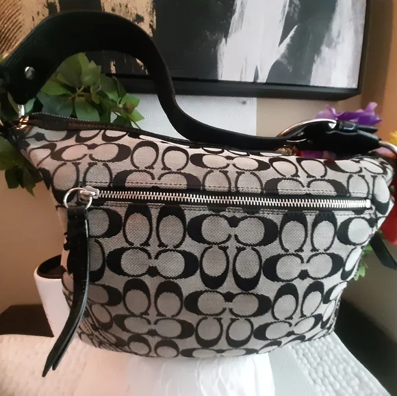 Coach purses - Picture 10 of 16